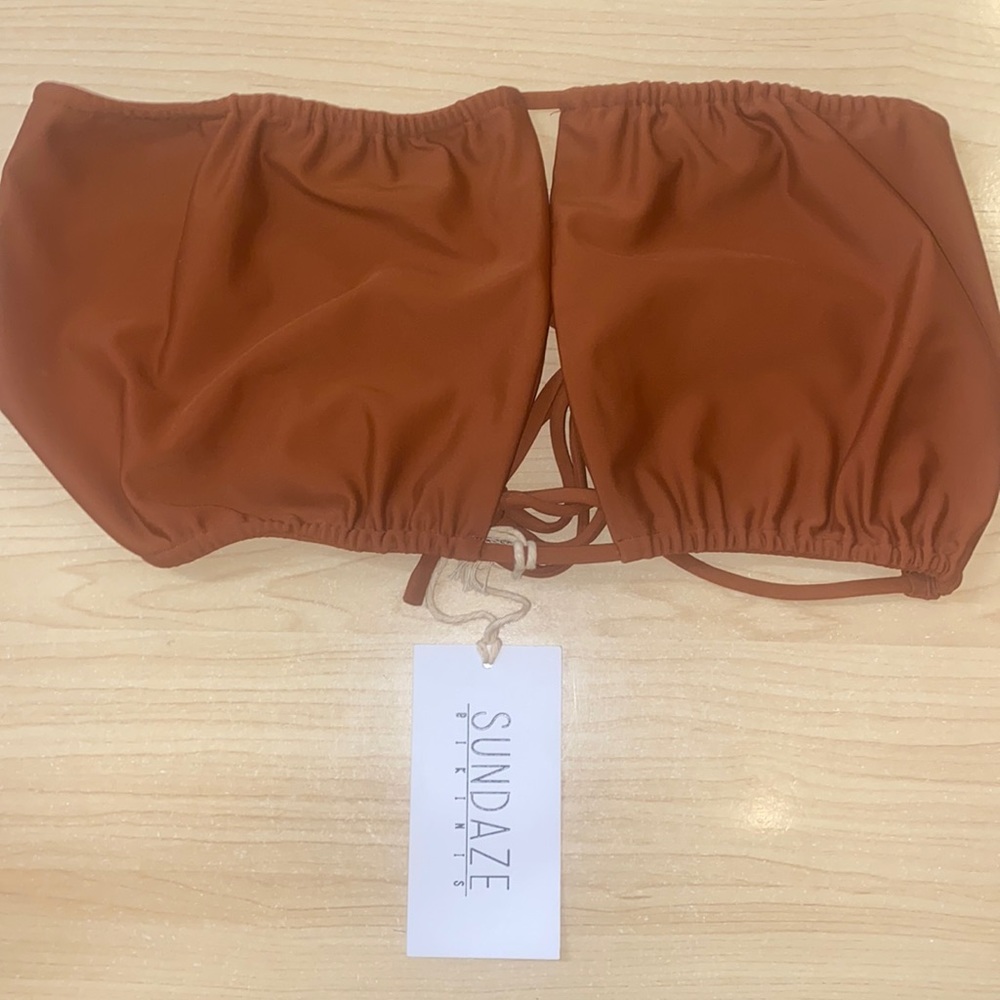 Brand new Sundaze bikini top